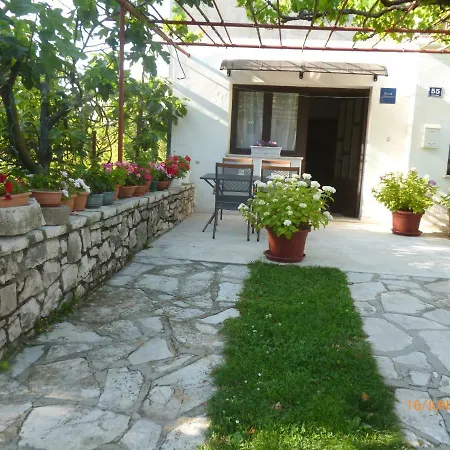 Apartman Katuri